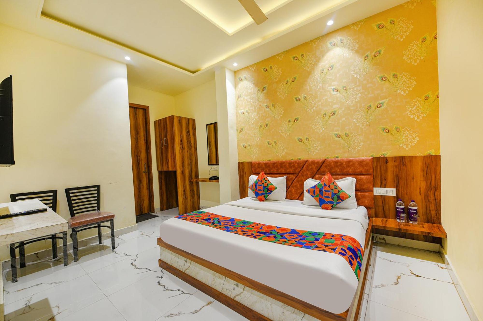 Fabhotel Dm Residency Amritsar Exterior photo